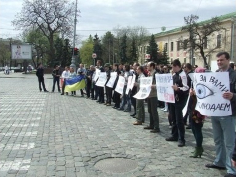 В Харькове прошла акция протеста против беспредела на дорогах (ФОТО)