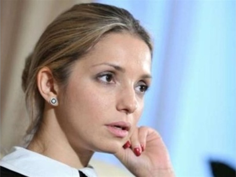 На Форум объединенной оппозиции в Киеве пришла дочь Тимошенко