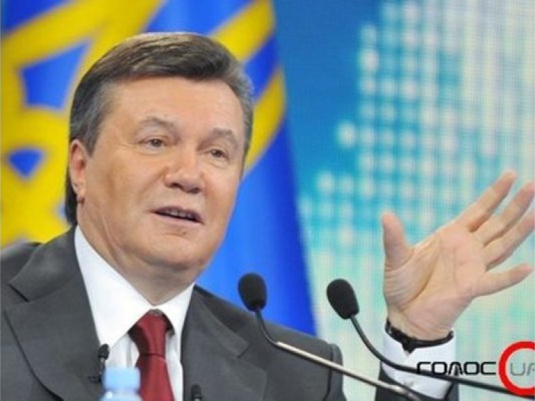 Янукович присвоил 10 тысячам украинок звание «Мать-героиня»
