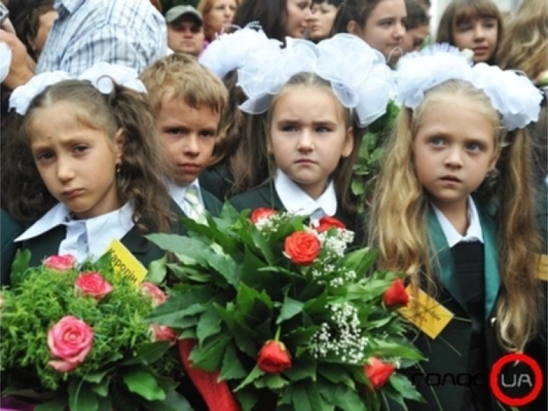 Парламент разрешил родителям выбирать язык обучения для дошкольников