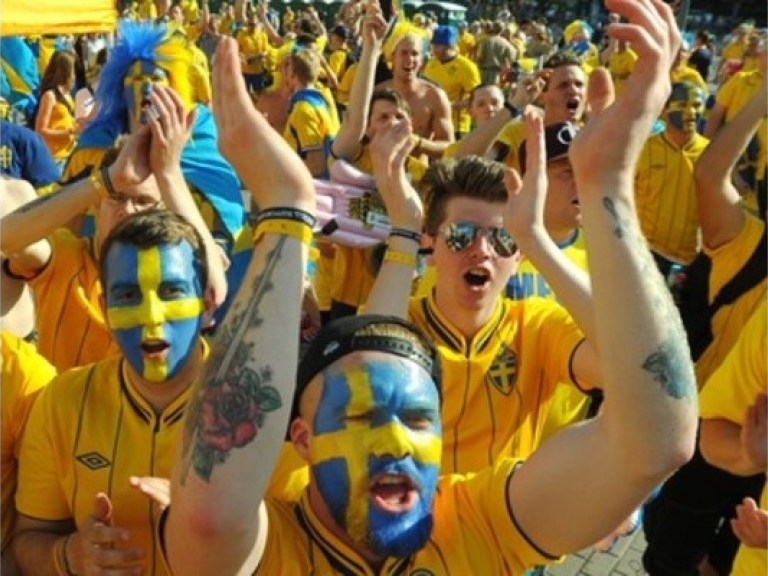 Евро-2012: сколько же болельщиков приехало в Украину?