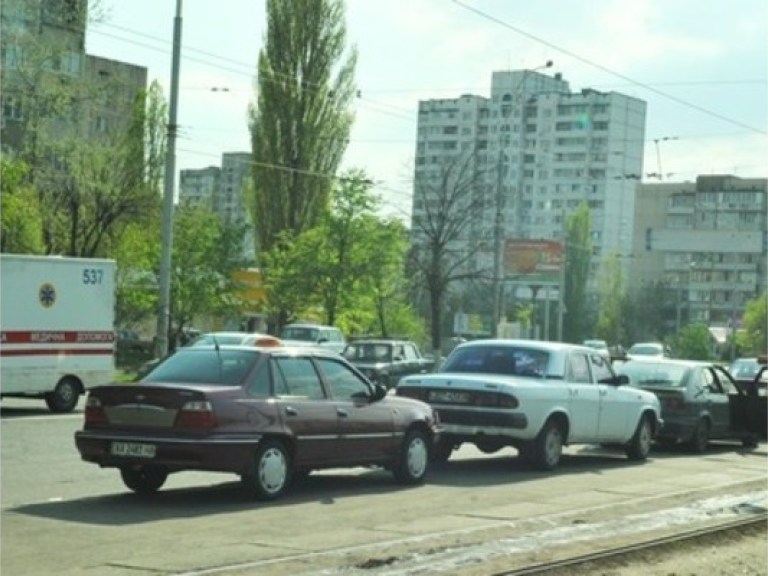 Снизить цены на такси во время Евро не удастся &#8212; Попов