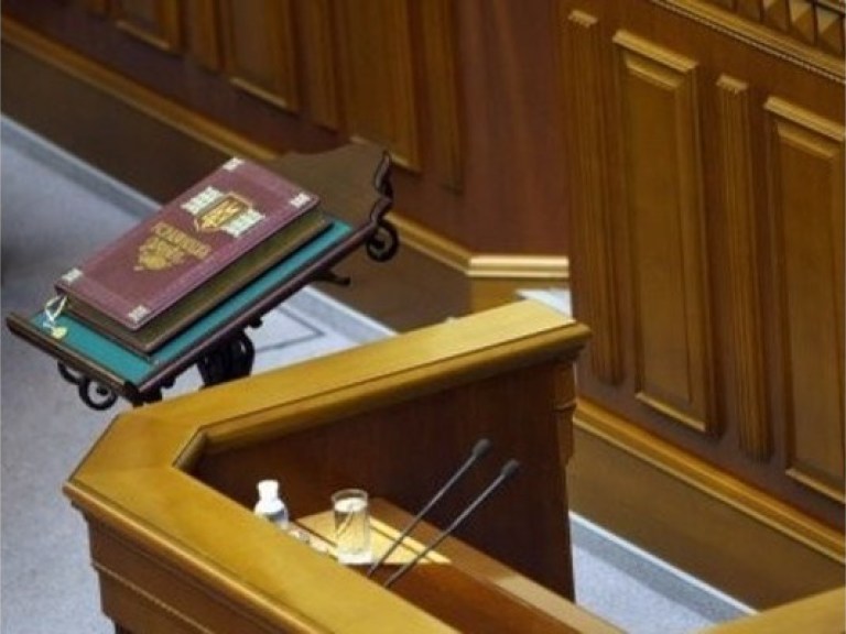 Конституции Украины: 16 лет, пора взрослеть