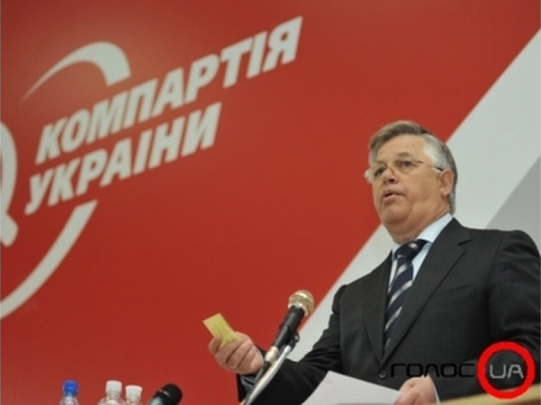 Антикризисные законопроекты не выгодны олигархам — Симоненко