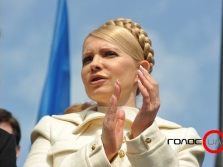 По закону Янукович может помиловать Тимошенко хоть сейчас — Власенко