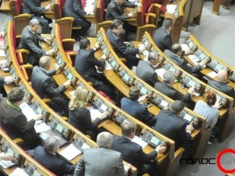 Оппозиция может прийти на внеочередную сессию парламента — депутат