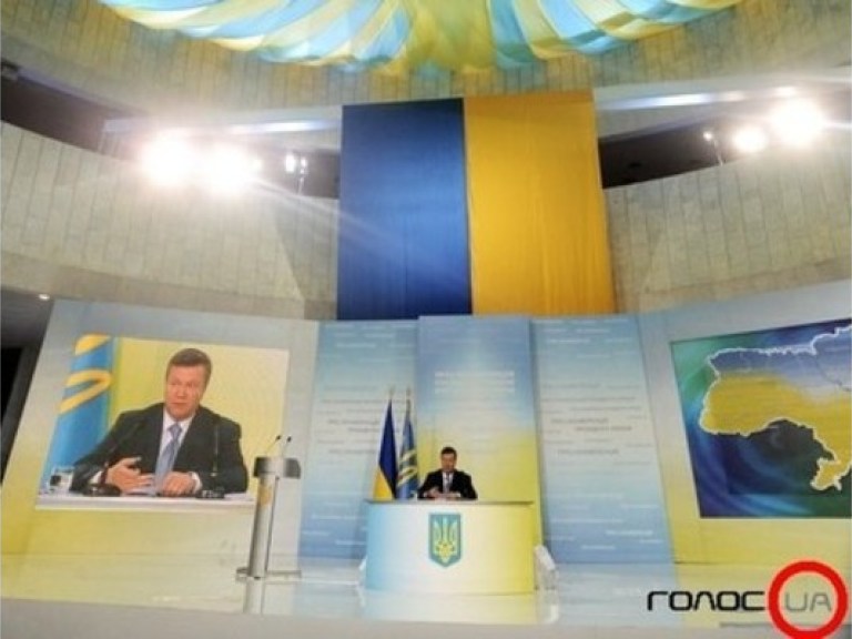 Янукович обещает усовершенствовать языковой закон, если потребуется