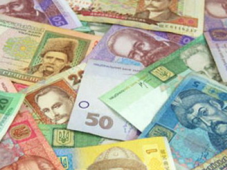 У Азарова обвинения в краже денег на Евро-2012 вызывают улыбку