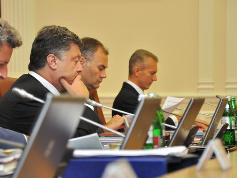Представители Кабмина в суде не ответили, будет ли обжаловано решение о взыскании долгов ЕЭСУ