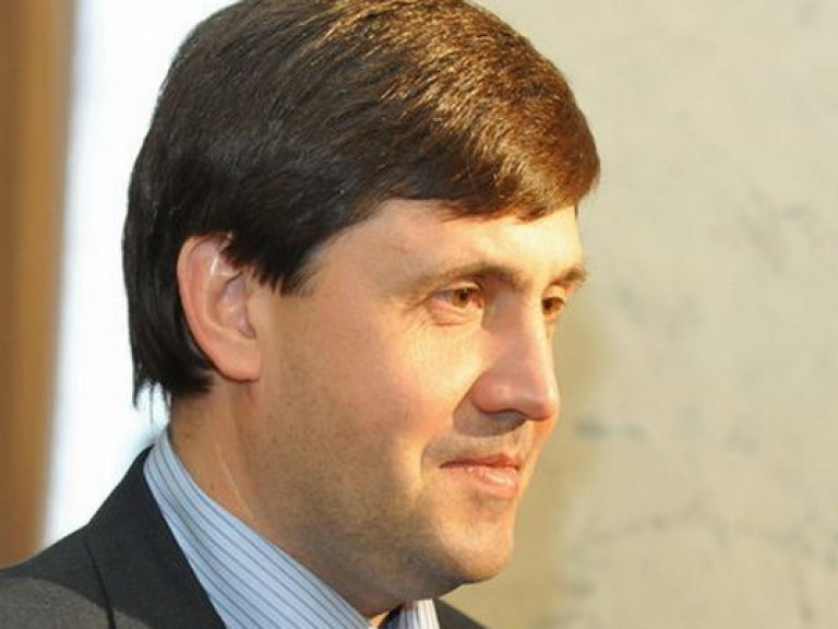 Страной правит не правительство, а олигархи – Царьков