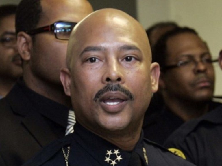 Главу детройтской полиции отстранили от работы за аморальное поведение