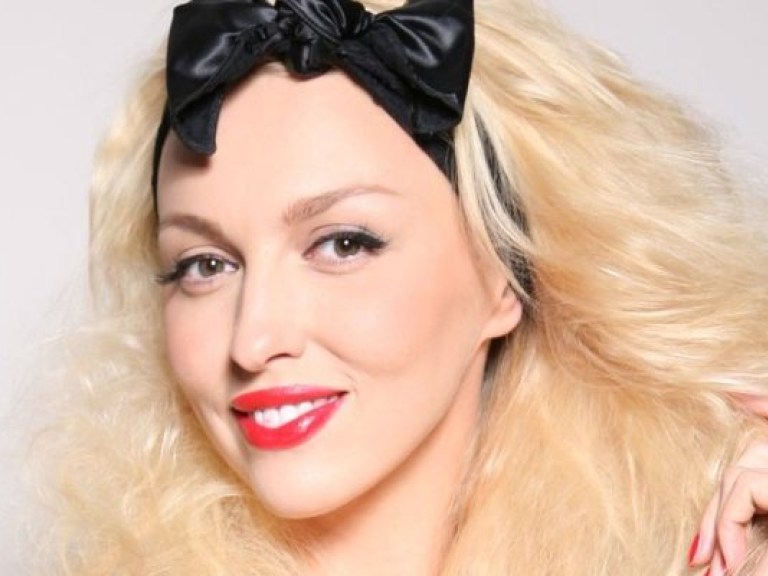 Муж «Суперблондинки» Ольги Поляковой устроил скандал из-за нового клипа