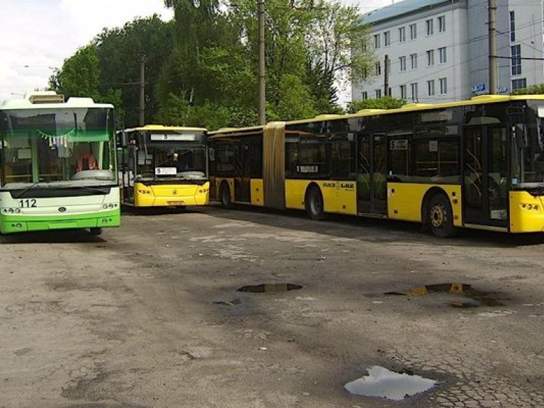 На улицах Киева появились дополнительные троллейбусы