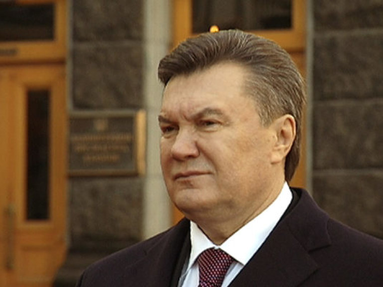 Янукович поручил освободить взятую в плен украинку