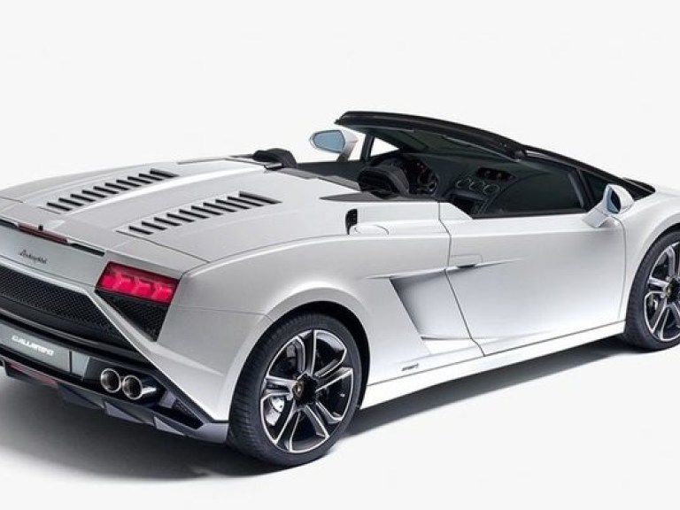 Максимальная скорость обновленного Gallardo Spyder достигает 324 км/ч