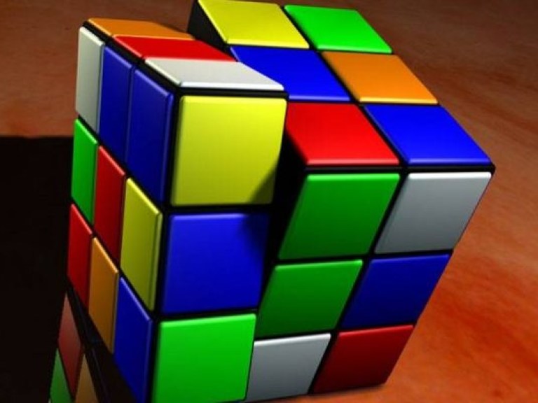 Кубик Рубика продолжают собирать