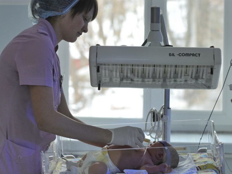 За последние три года в Украине катастрофически упала рождаемость — эксперт