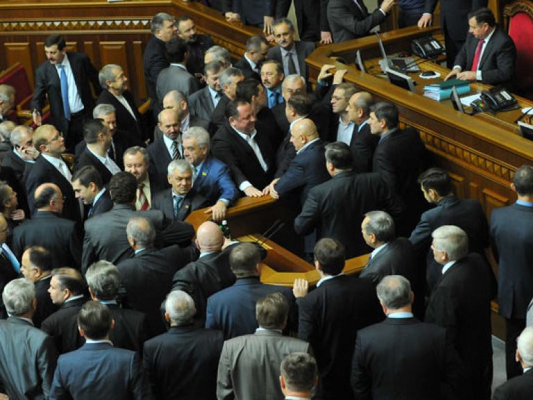 Депутаты больше всего обеспокоены проблемами Киева и области — исследование