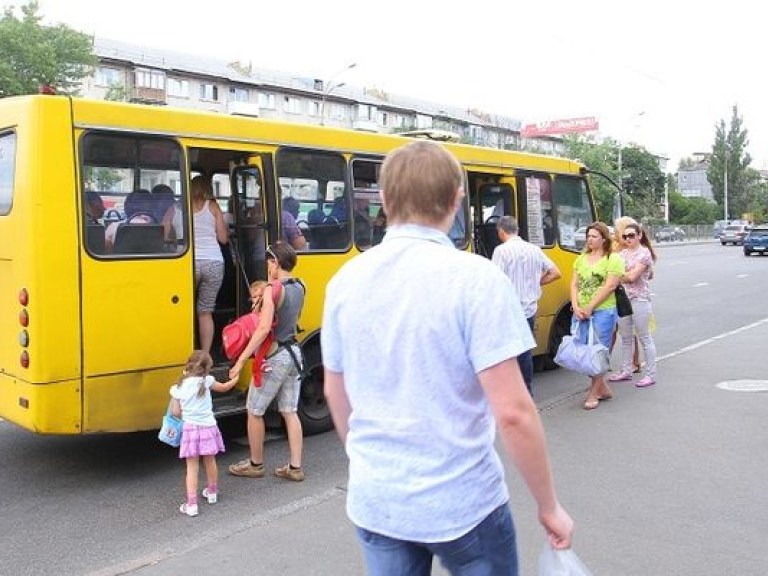 Киевские гаишники поймали 5 пьяных водителей маршруток