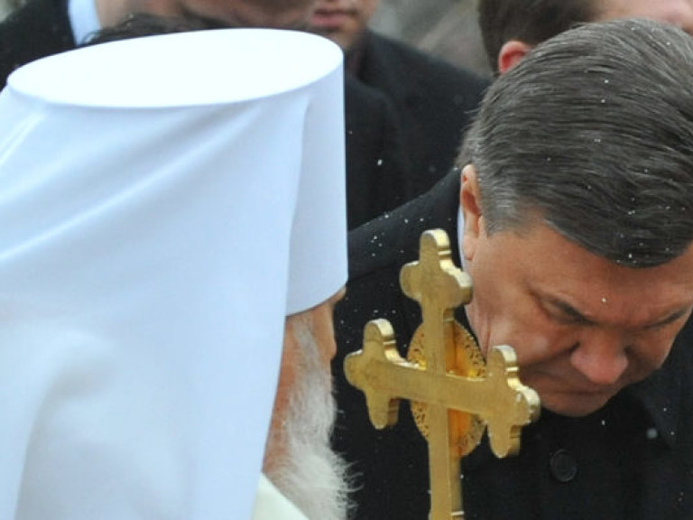Янукович отметил духовную связь Украины с Горой Афон