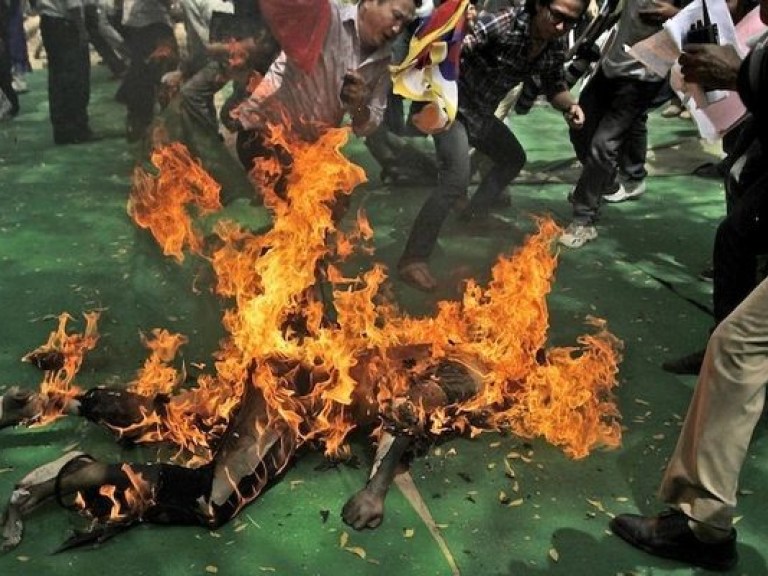 В Тибете снова самосожжение