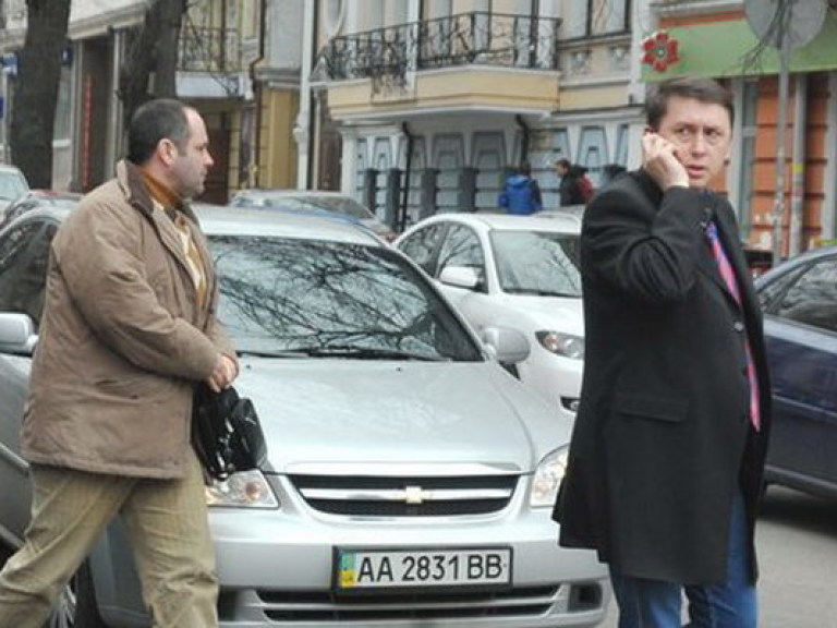 Мельниченко продемонстрировал гражданскую позицию, прилетев в Киев &#8212; Розинская