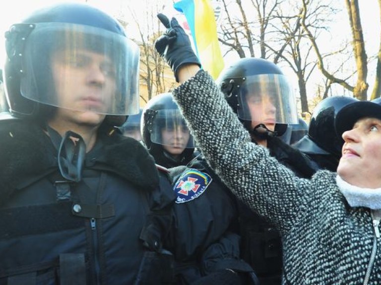 В пятницу в Киеве «пересекутся» митинги ПР и Батькивщины