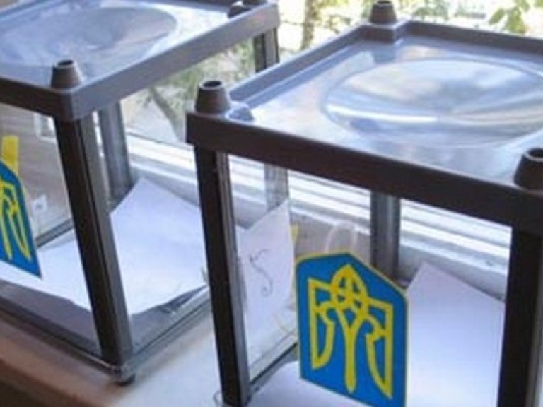 По всей Украине открылись избирательные участки