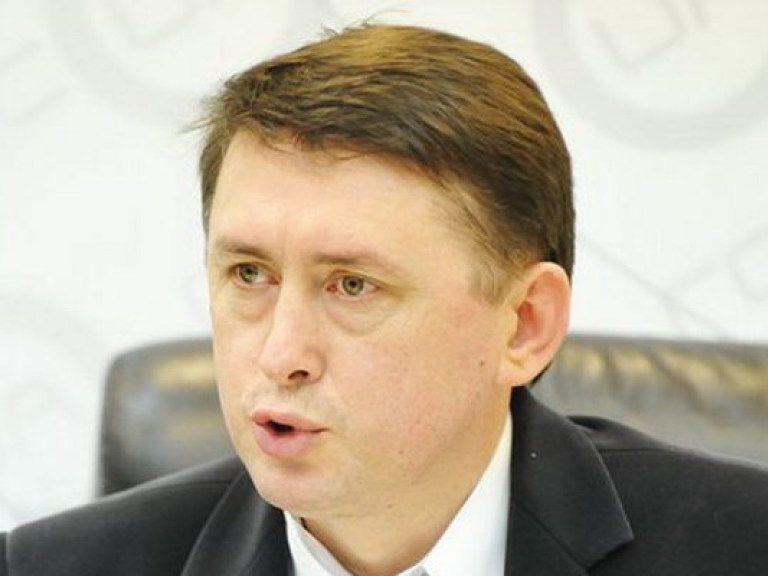 Адвокат обжаловал в суде запрет Мельниченко покидать место проживания