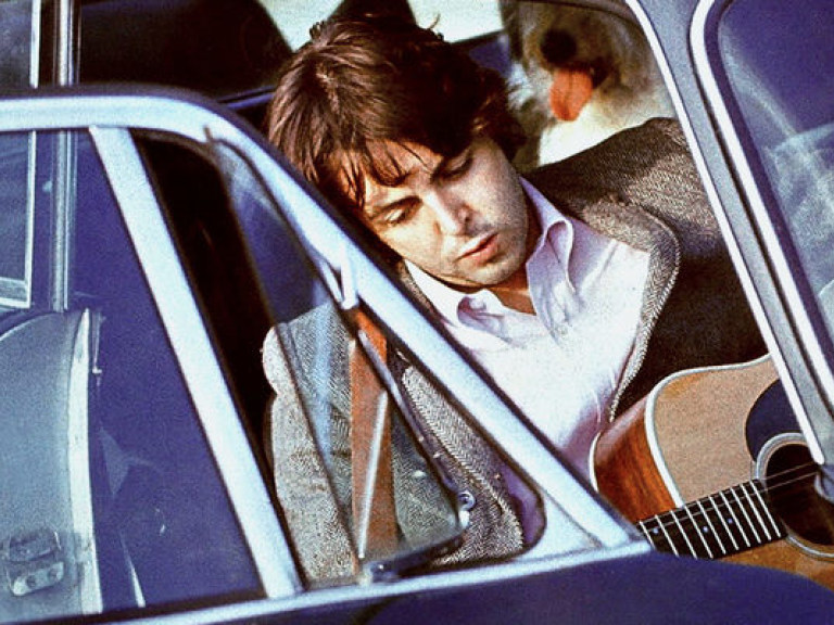 На аукционе продан суперкар участника группы Beatles