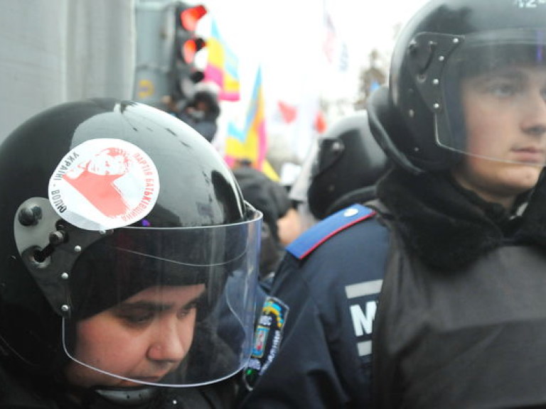 В МВД уверяют, что «Беркут» не разгоняет митингующих под ЦИК