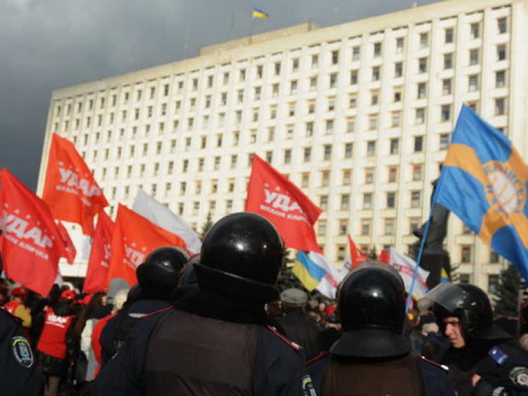 Оппозиция оказалась не готова к борьбе за голоса по мажоритарке