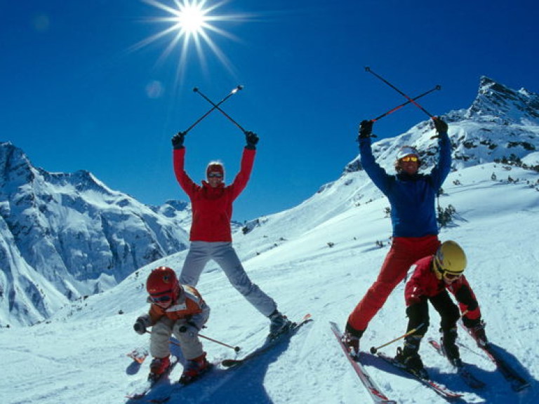 Украинские туристы на Новый год предпочитают кататься на лыжах