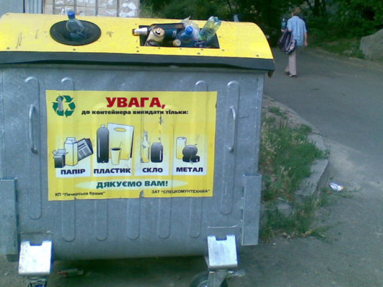 В Харькове в мусорнике нашли труп новорожденной девочки