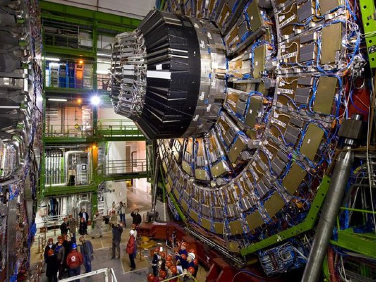 Физики обнаружили необычную частицу в большом адронном коллайдере