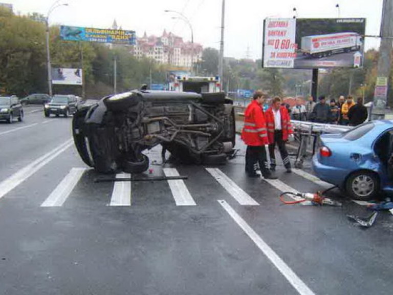 В авариях в среду погибли 13 человек