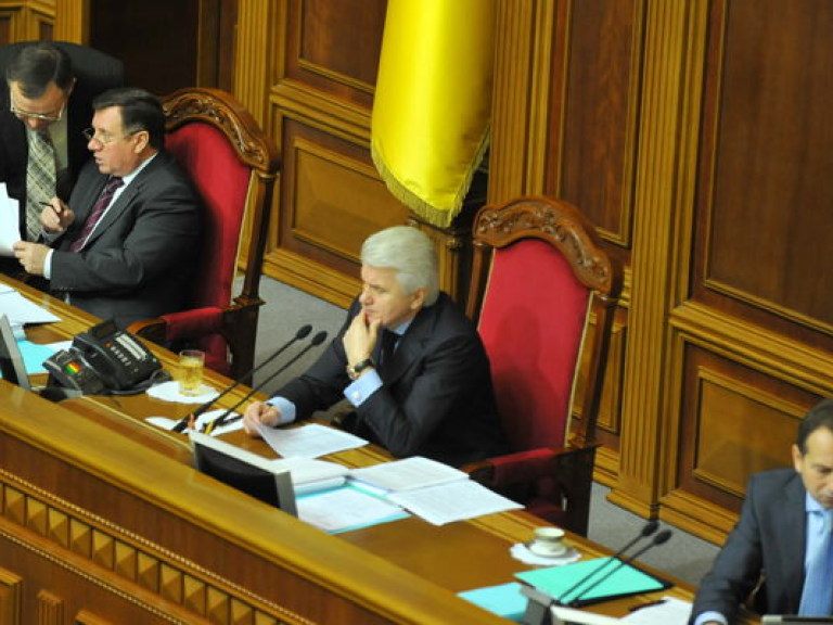 Парламент не может принимать бюджет, поданный Кабмином в отставке — Яценюк