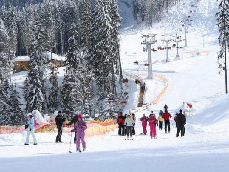 Украинские лыжники открыли сезон в Прикарпатье