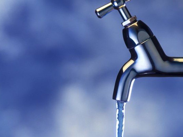 Хмельницкий сидит без воды