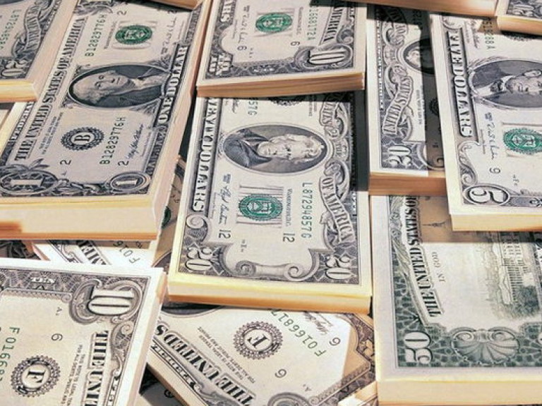 Дедолларизация  в стране должна проходить либерально – эксперт