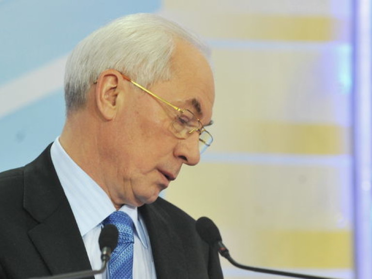 Азаров: В 2013 году Украина должна отдать МВФ 6 миллиардов долларов