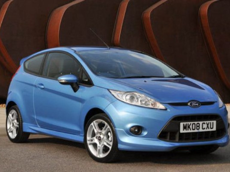 Ford показал, как эксперты компании тестировали новую Fiesta на качество (ВИДЕО)