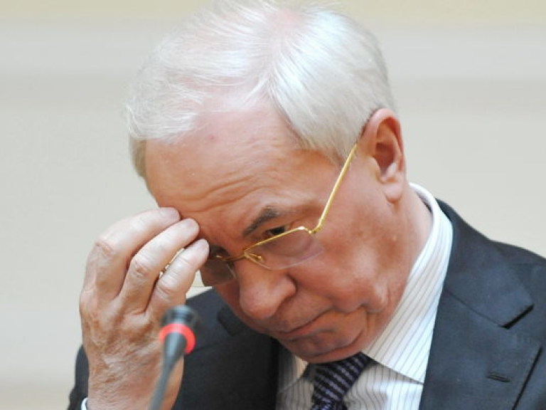 Парламент согласился уволить Азарова из депутатов