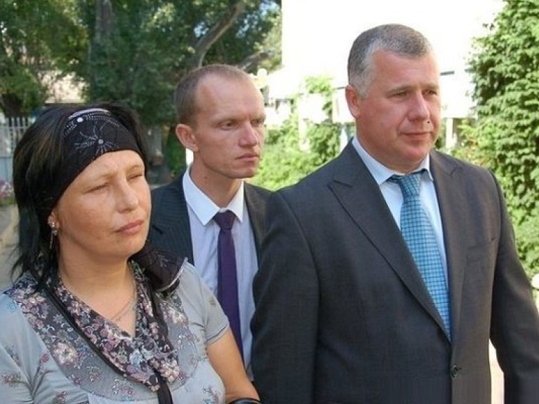Правозащитники не сомневаются, что мать Оксаны Макар виновата в случившемся с ее дочерью