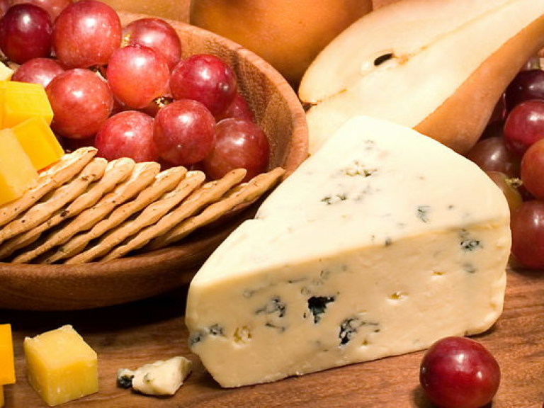 Сыр с плесенью убережет от болезней сердечно-сосудистой системы