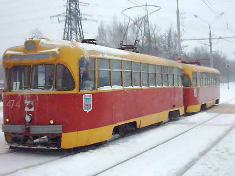 Во Львове дважды за день с рельсов сошел трамвай