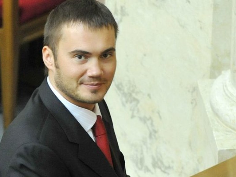 В парламенте напутали с местом работы Януковича-младшего?