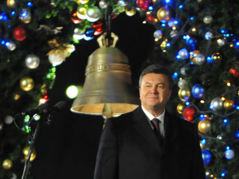 Янукович поздравит украинцев с новогодними праздниками из Лавры