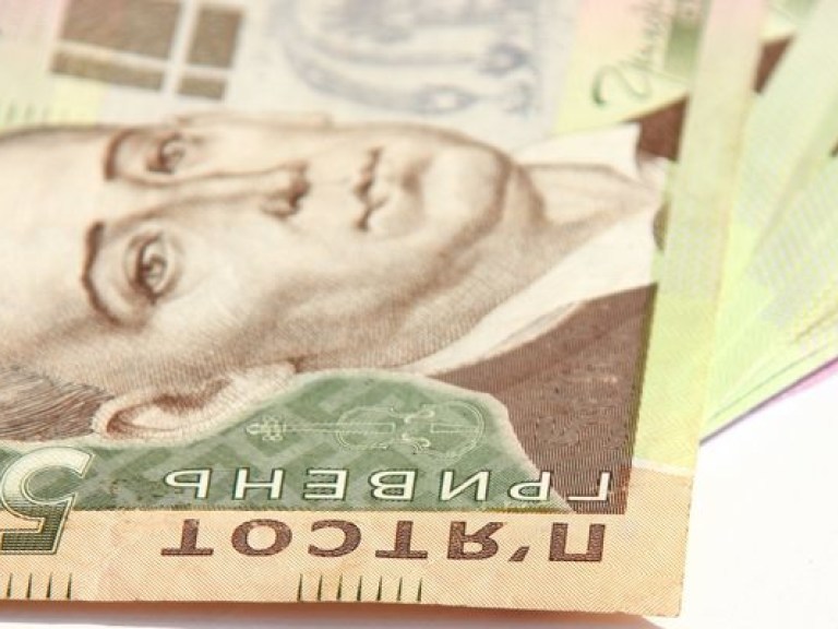 В Южноукраинске мужчина потратил 2,5 тысячи гривен из кармана чужой куртки