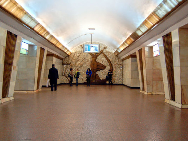 Киевский метрополитен обещает возить студентов в КПИ, несмотря на ремонт